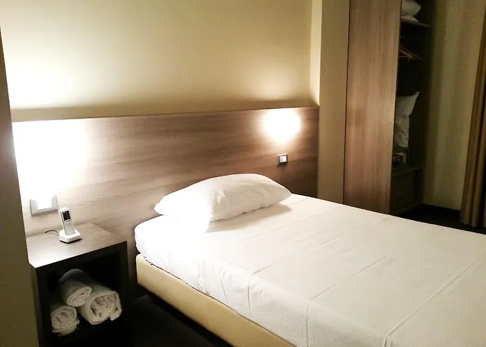 HLL Hotel Lungolago Lecco
