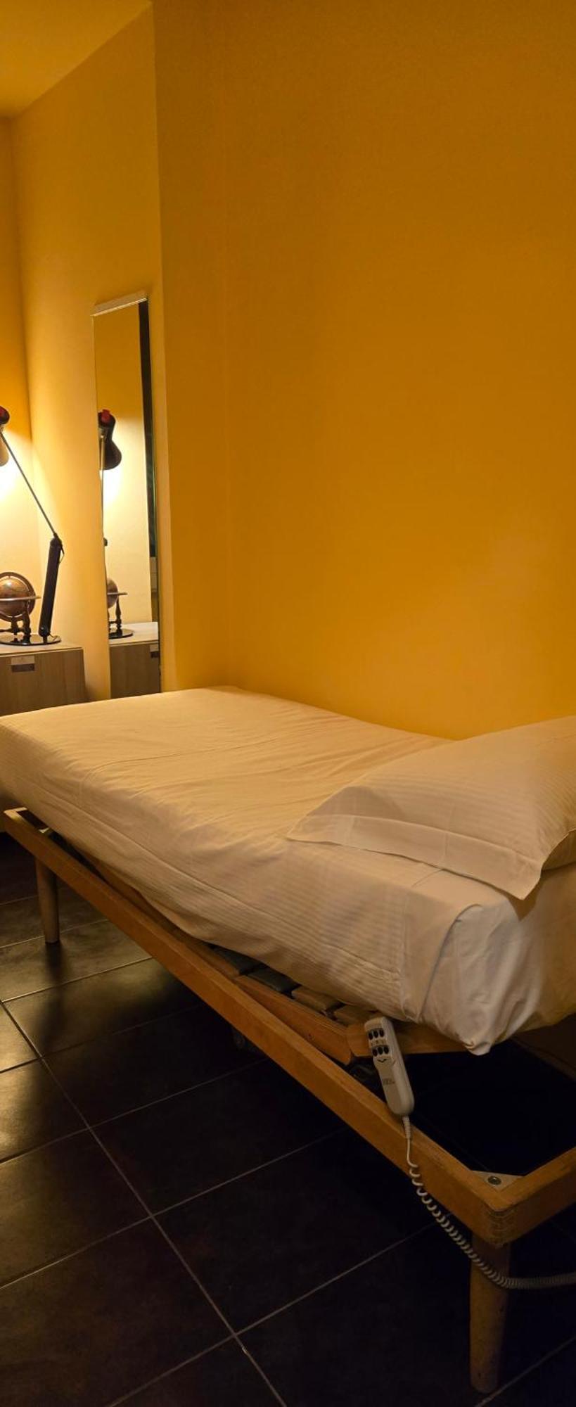 Hll Lungolago Hotel