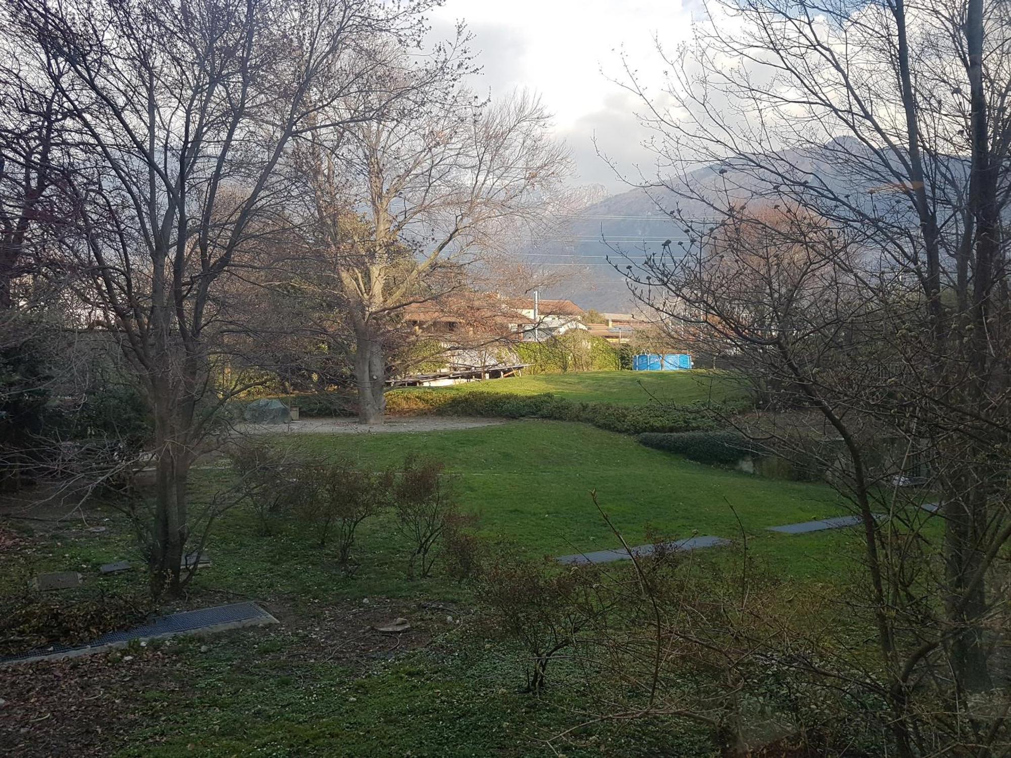 Hll Lungolago
