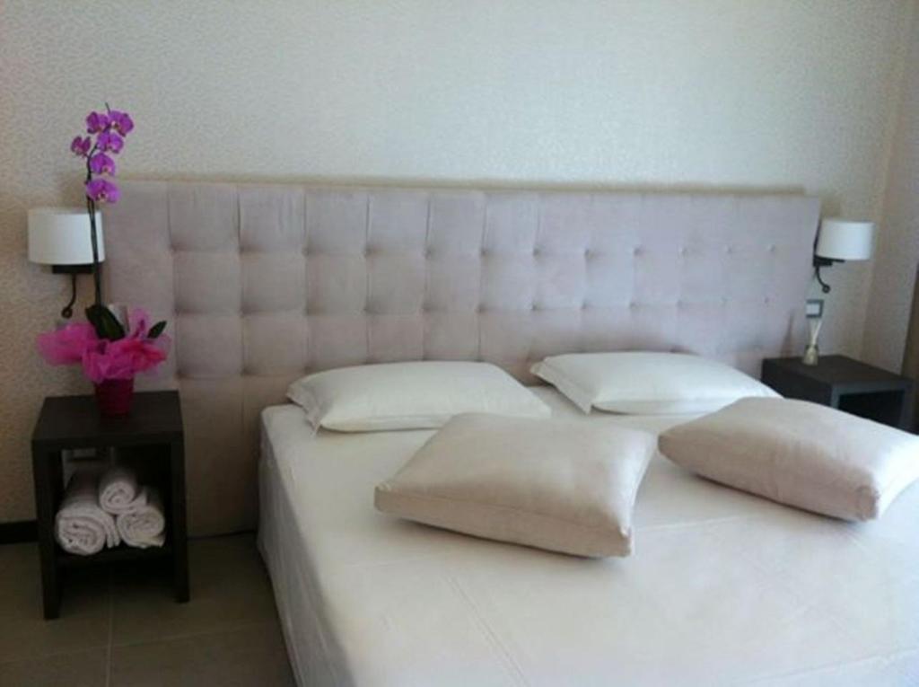 Hll Lungolago Hotel 3*