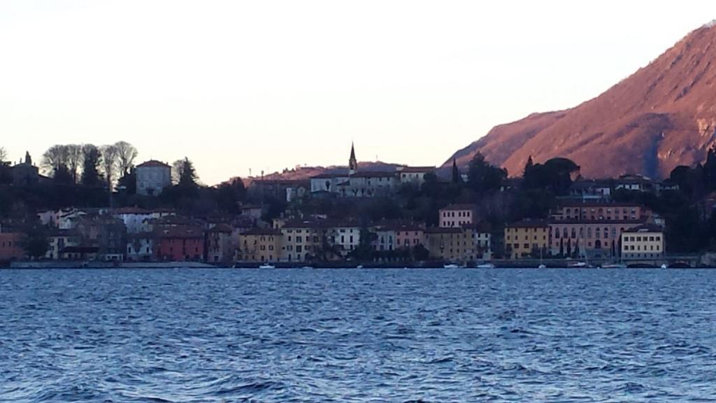 Hll Lungolago 3*