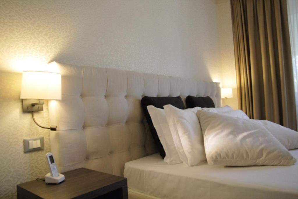 Hll Lungolago 3* Lecco